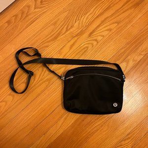 NEW City Adventurer Crossbody Bag 2.5L (Lululemon)